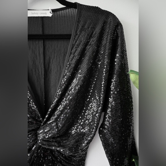 Bishop & Young Sequin Front Twist Blouse NWOT - Picture 2 of 6